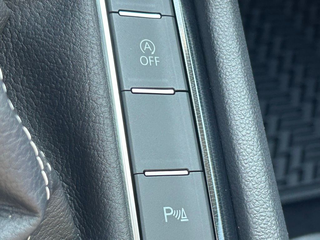 2026 Volkswagen Taos 1.5T SE Black Tampa FL