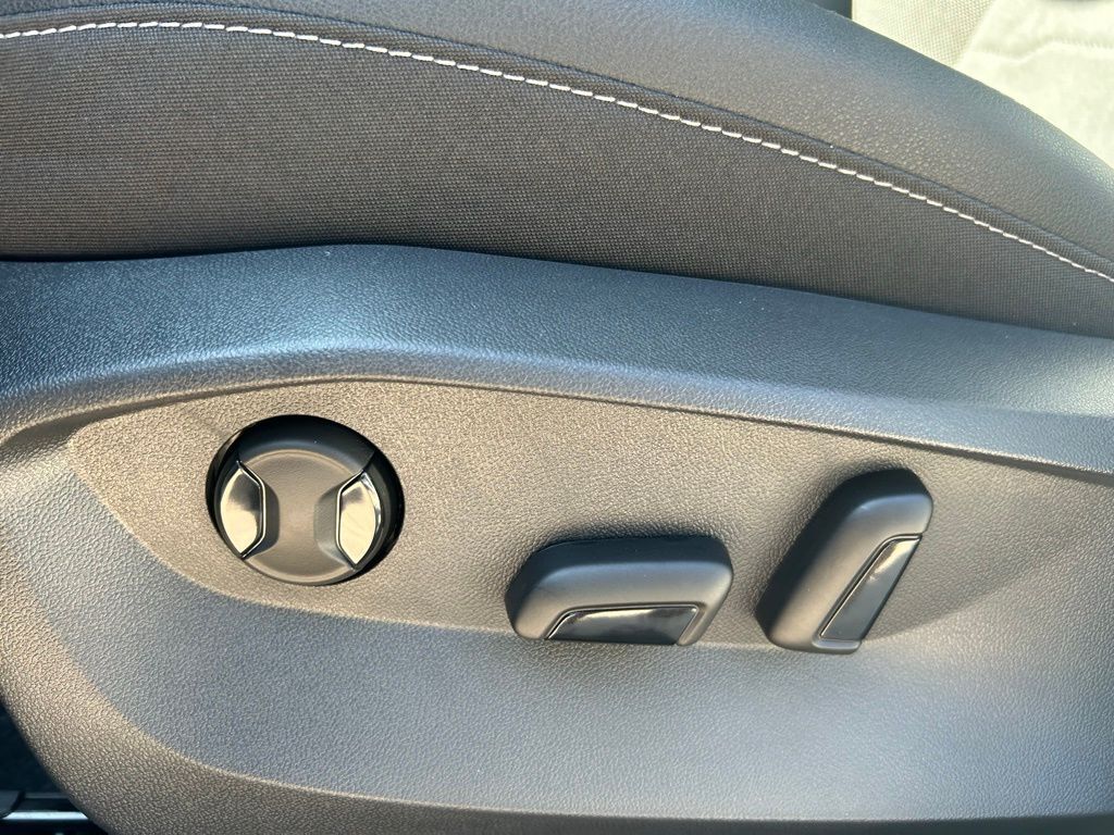 2026 Volkswagen Taos 1.5T SE Black Tampa FL