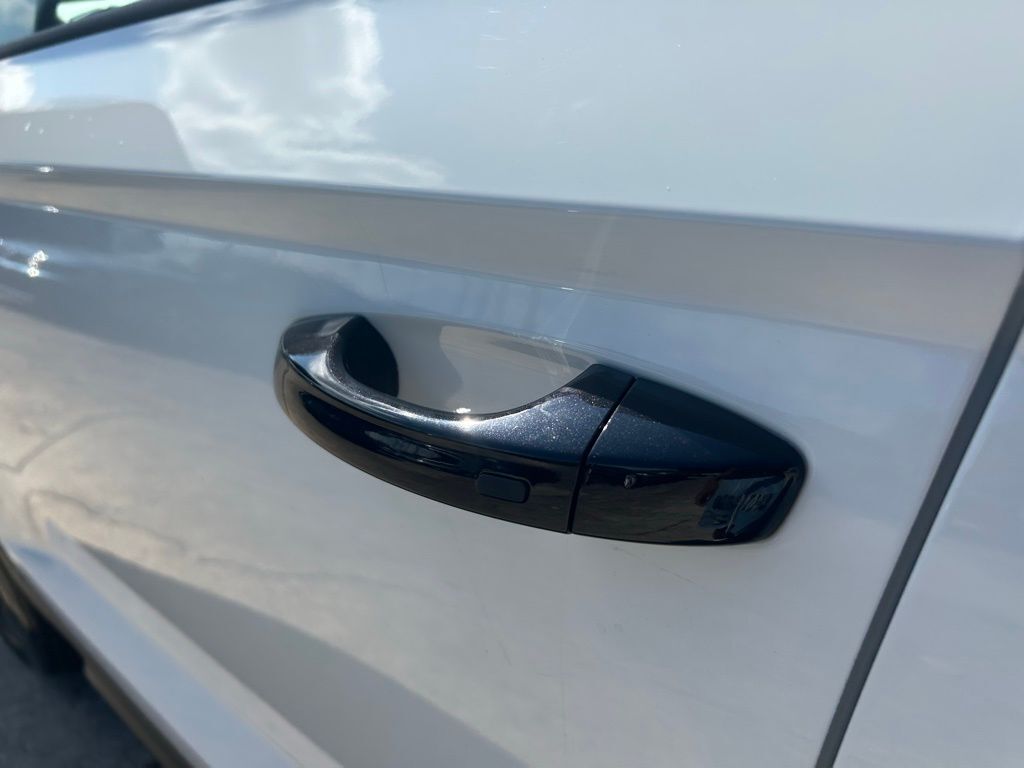 2026 Volkswagen Taos 1.5T SE Black Tampa FL