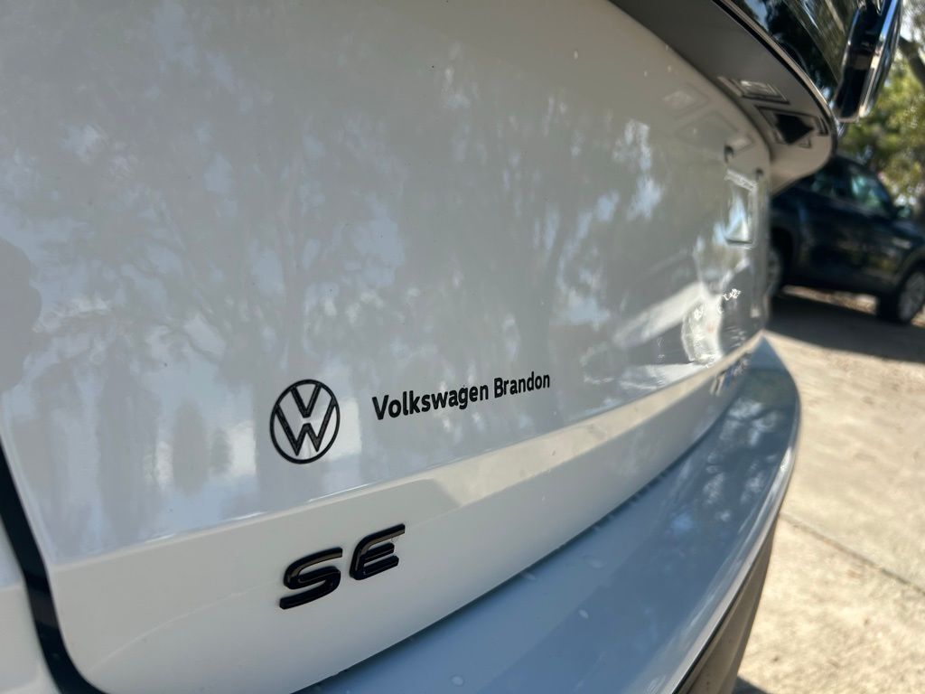 2026 Volkswagen Taos 1.5T SE Black Tampa FL