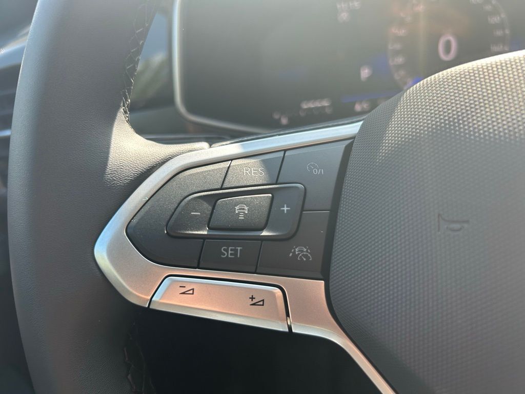 2026 Volkswagen Taos 1.5T SE Black Tampa FL