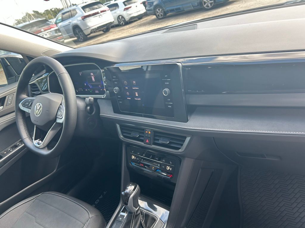 2026 Volkswagen Taos 1.5T SE Black Tampa FL