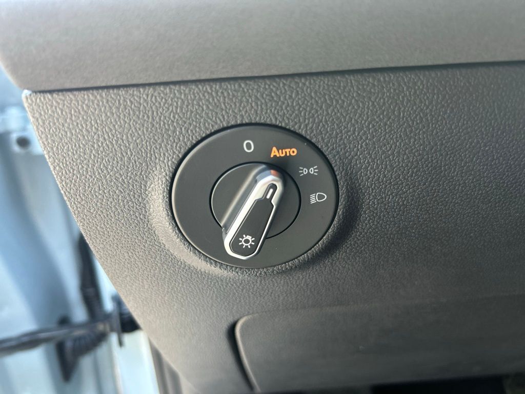 2026 Volkswagen Taos 1.5T SE Black Tampa FL