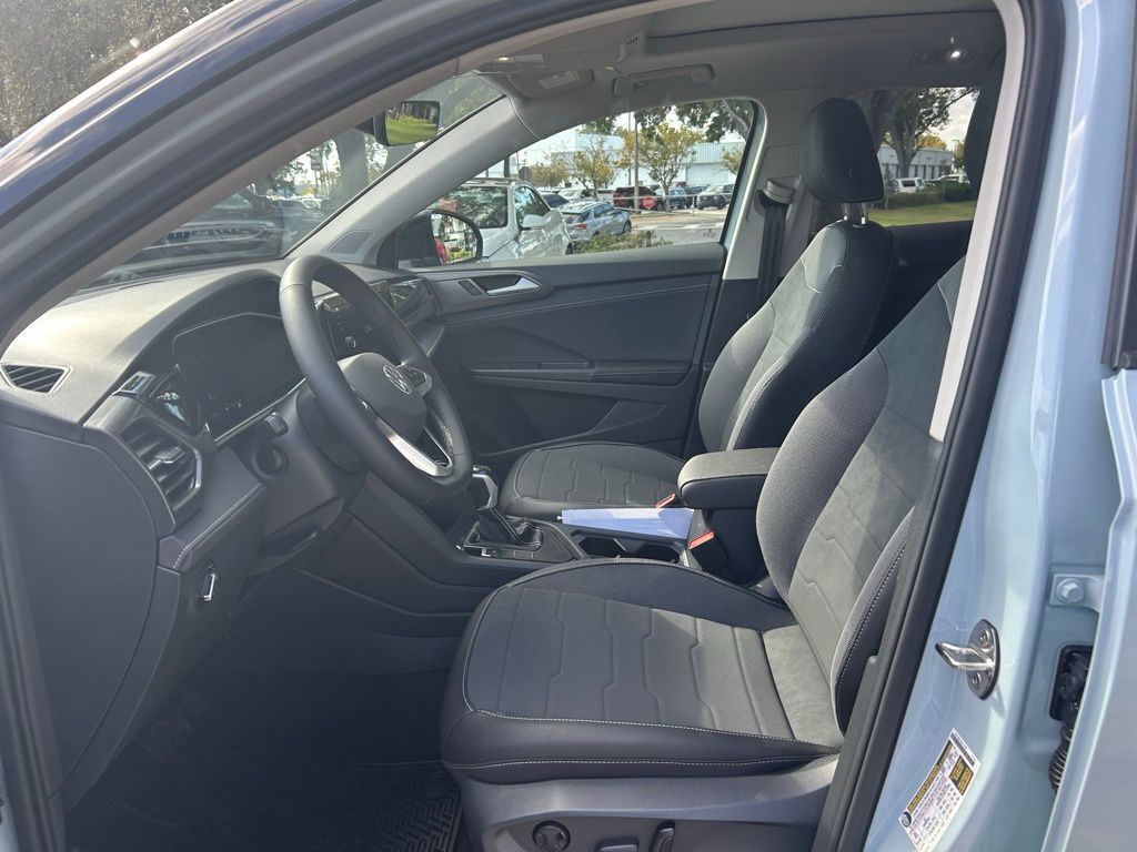 2026 Volkswagen Taos 1.5T SE Black Tampa FL