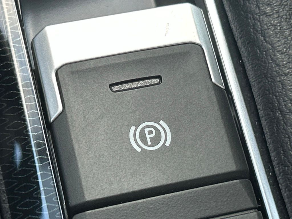 2026 Volkswagen Taos 1.5T SE Black Tampa FL