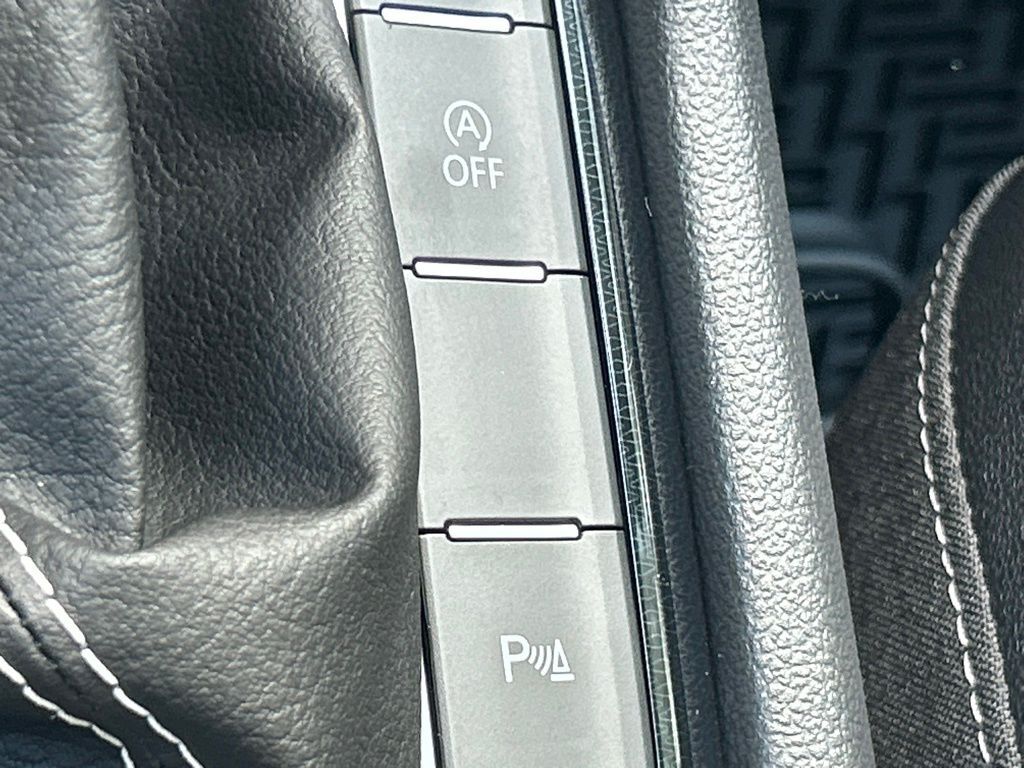 2026 Volkswagen Taos 1.5T SE Black Tampa FL