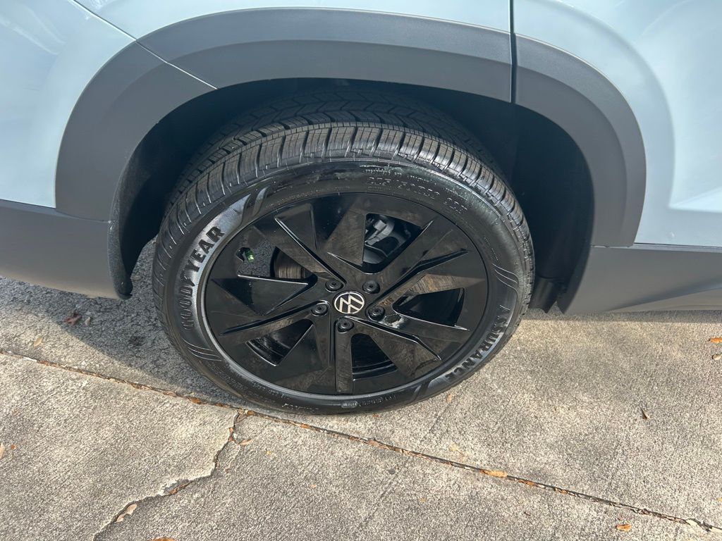 2026 Volkswagen Taos 1.5T SE Black Tampa FL