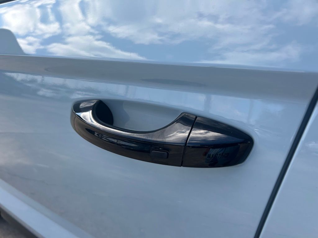 2026 Volkswagen Taos 1.5T SE Black Tampa FL