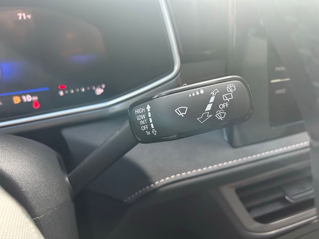 2026 Volkswagen Taos 1.5T SE Black Tampa FL