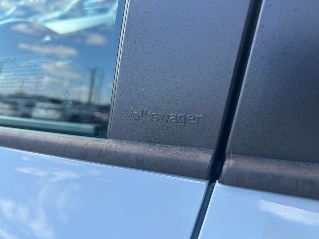 2026 Volkswagen Taos 1.5T SE Black Tampa FL