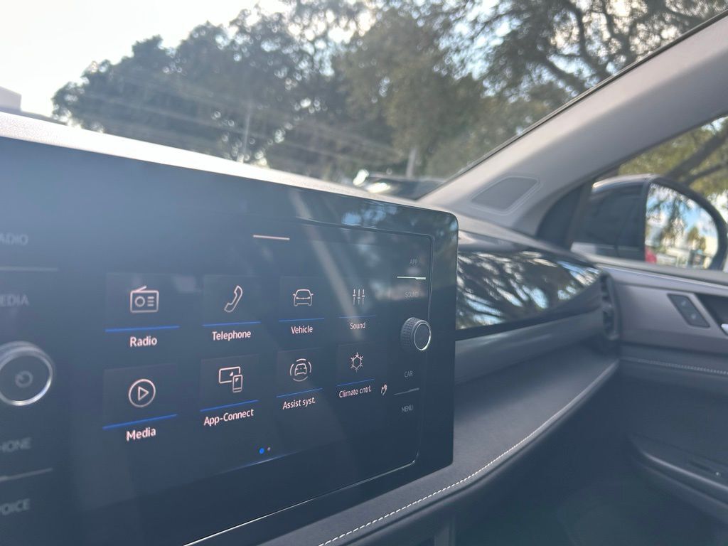 2026 Volkswagen Taos 1.5T SE Black Tampa FL