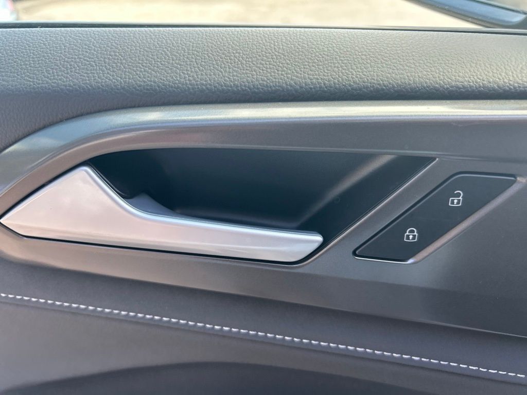 2026 Volkswagen Taos 1.5T SE Black Tampa FL