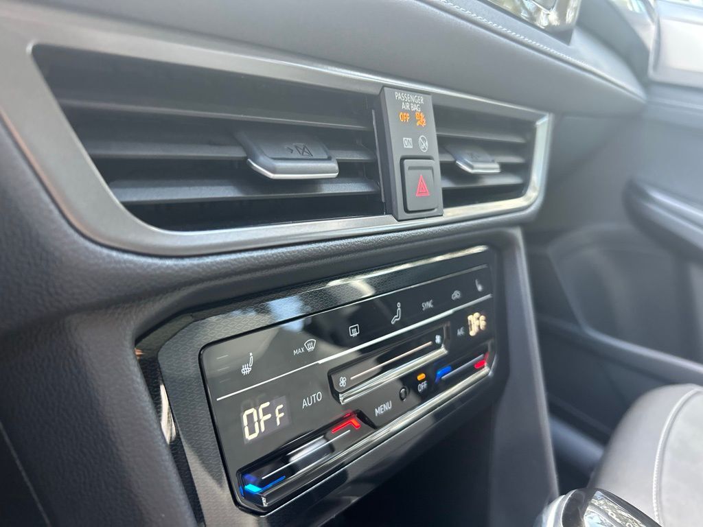 2026 Volkswagen Taos 1.5T SE Black Tampa FL