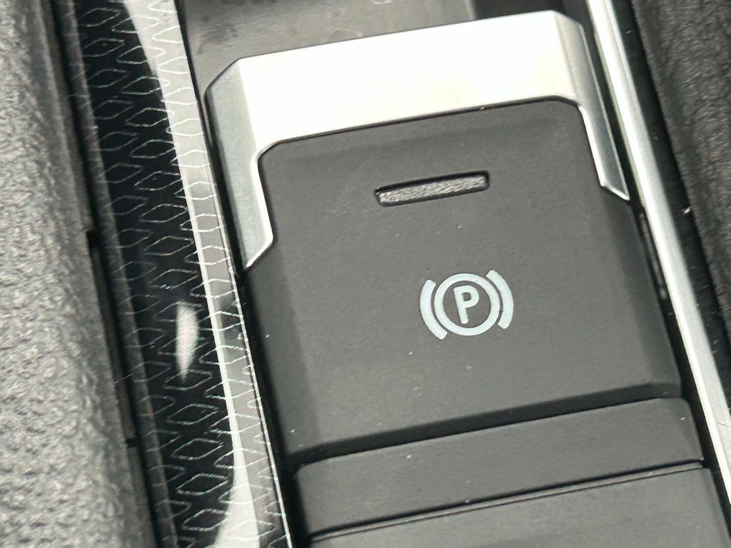 2026 Volkswagen Taos 1.5T SE Black Tampa FL