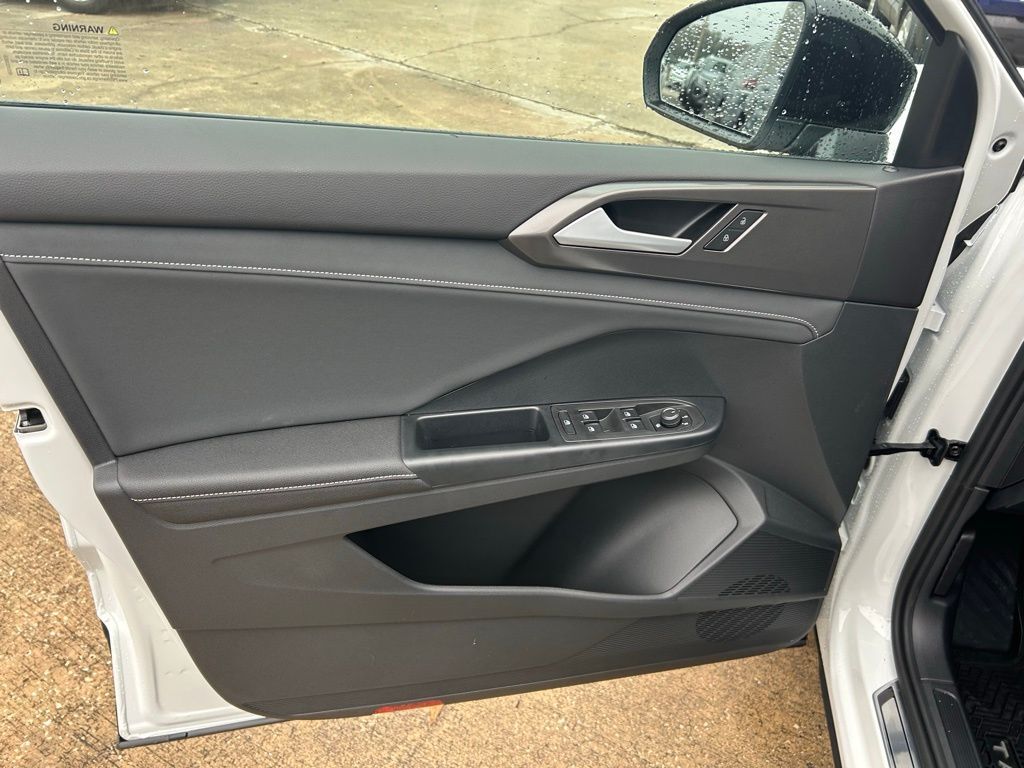 2026 Volkswagen Taos 1.5T SE Black Tampa FL