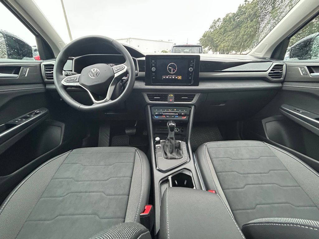 2026 Volkswagen Taos 1.5T SE Black Tampa FL