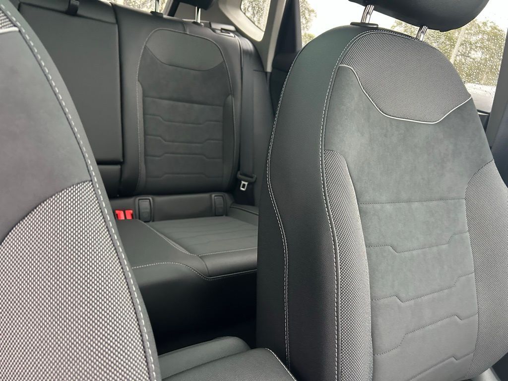 2026 Volkswagen Taos 1.5T SE Black Tampa FL