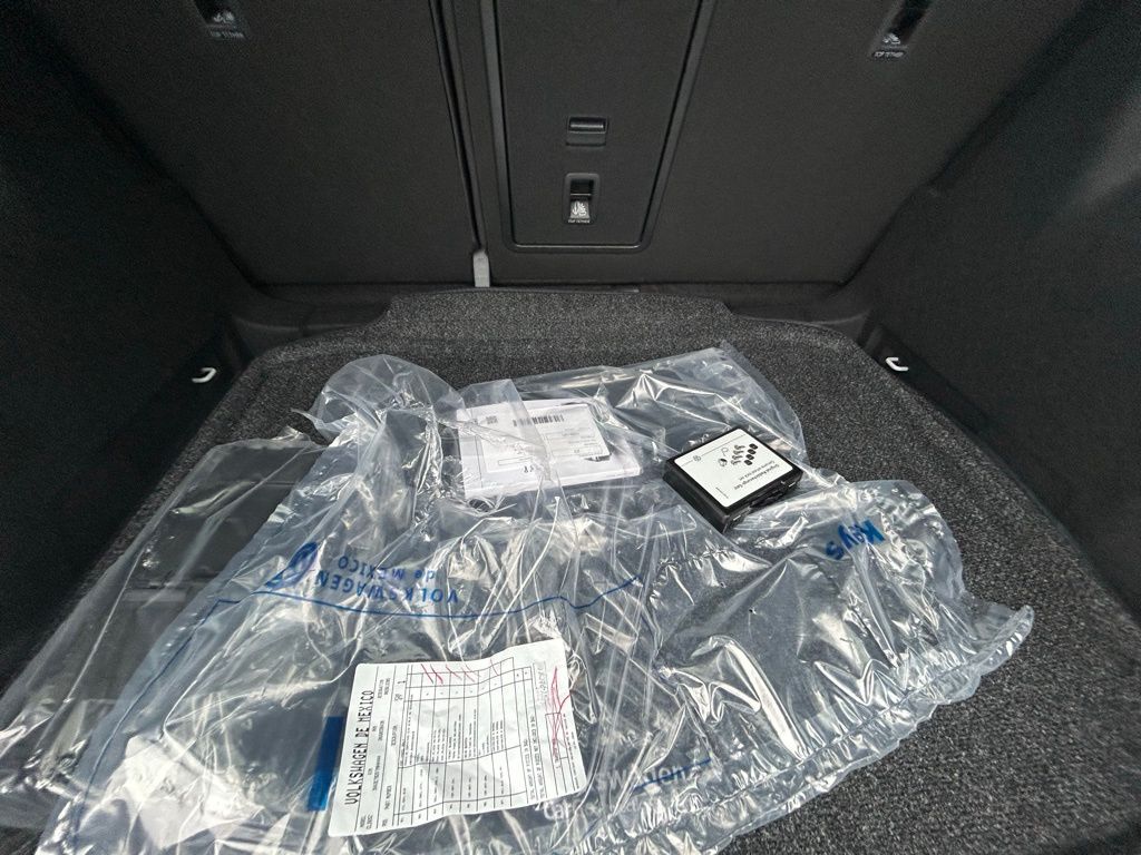 2026 Volkswagen Taos 1.5T SE Black Tampa FL