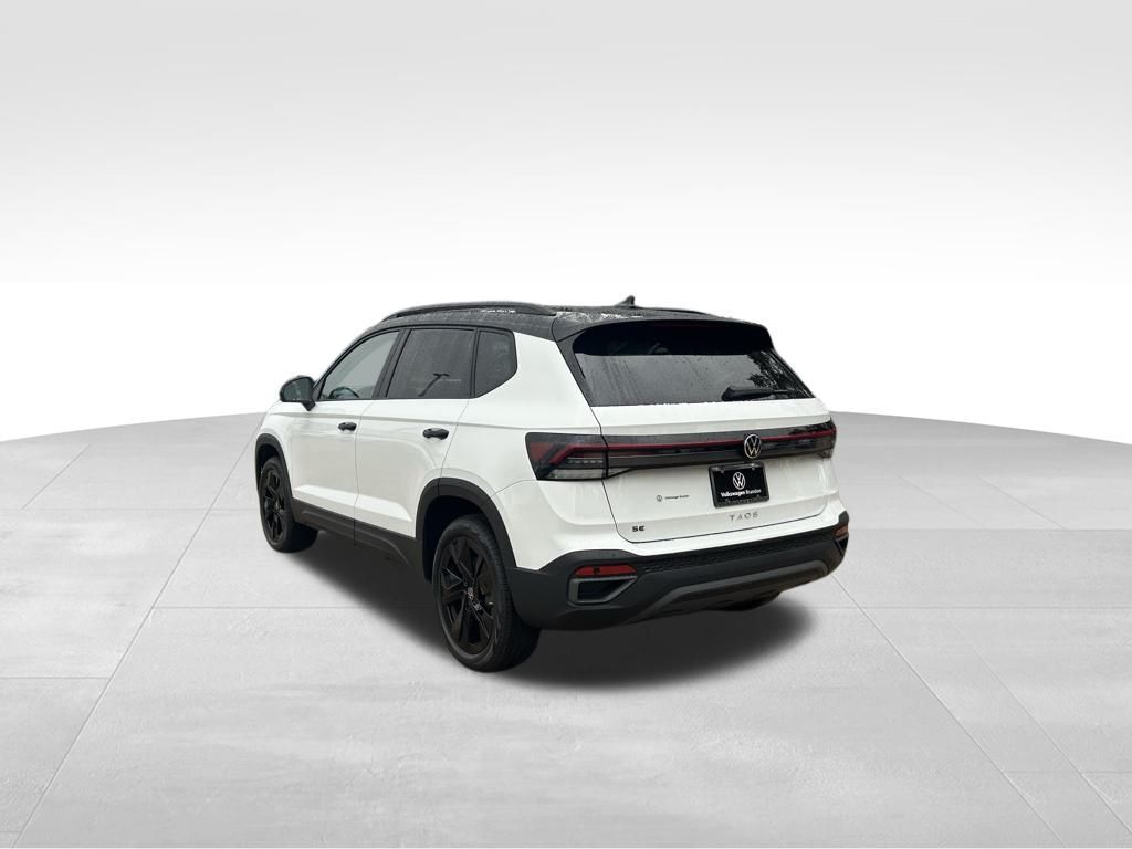 2026 Volkswagen Taos 1.5T SE Black Tampa FL