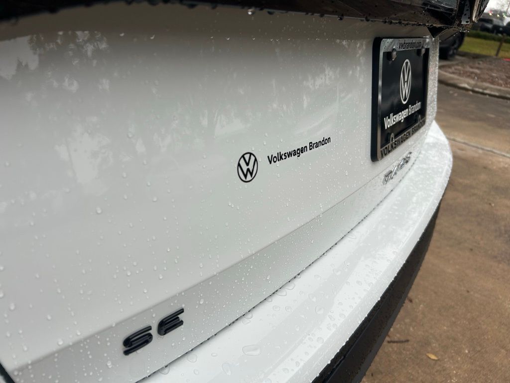 2026 Volkswagen Taos 1.5T SE Black Tampa FL