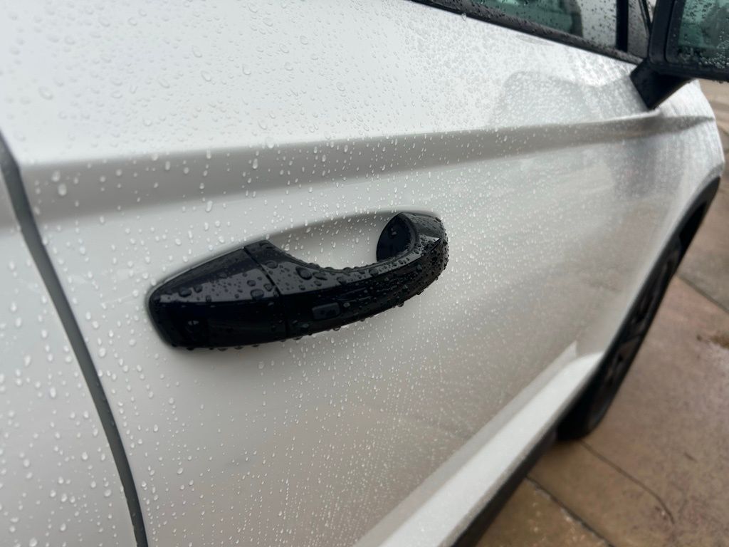 2026 Volkswagen Taos 1.5T SE Black Tampa FL