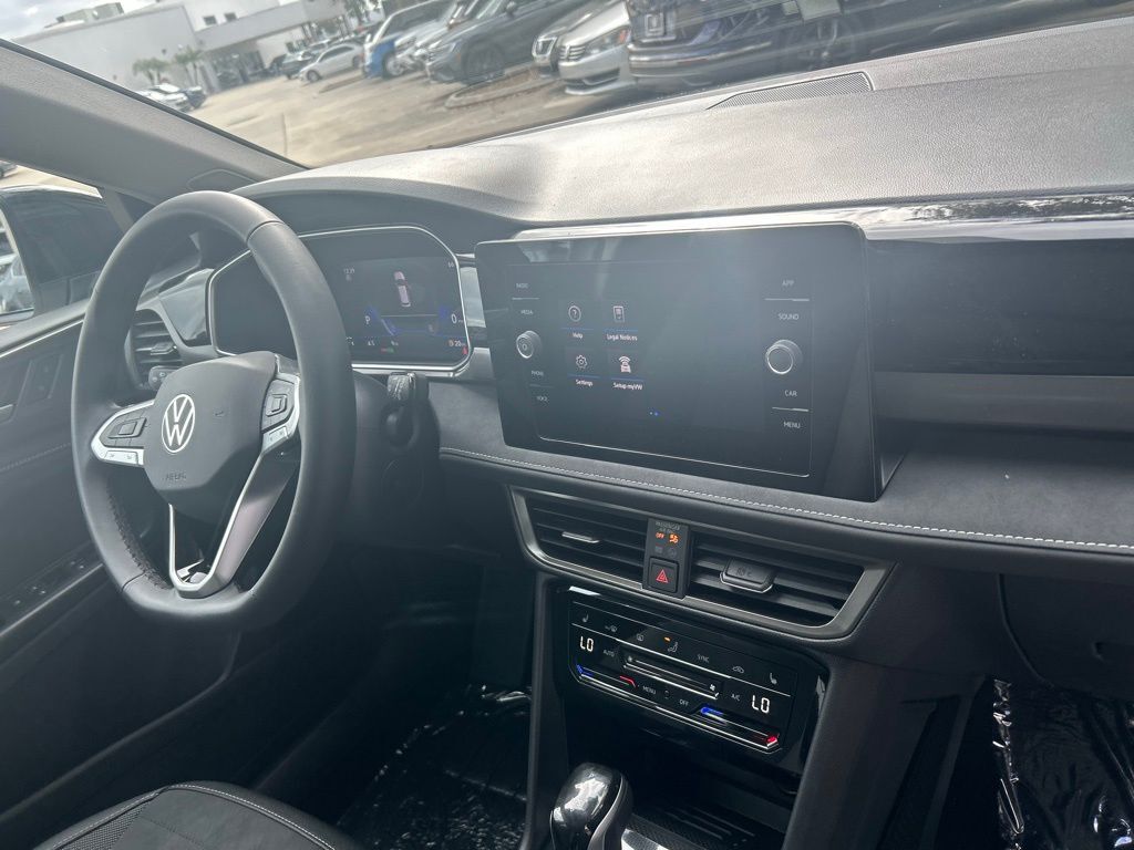 2026 Volkswagen Taos 1.5T SE Black Tampa FL