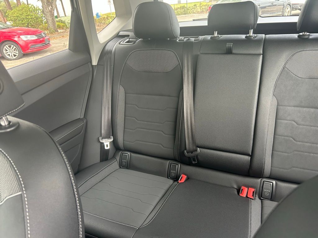 2026 Volkswagen Taos 1.5T SE Black Tampa FL