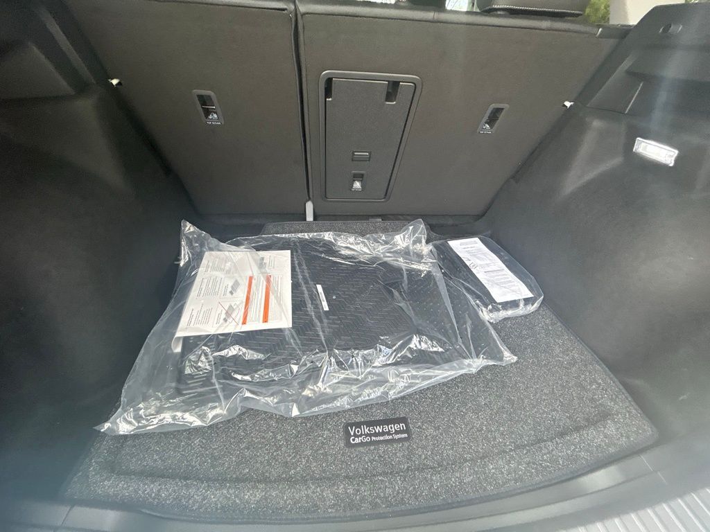 2026 Volkswagen Taos 1.5T SE Black Tampa FL