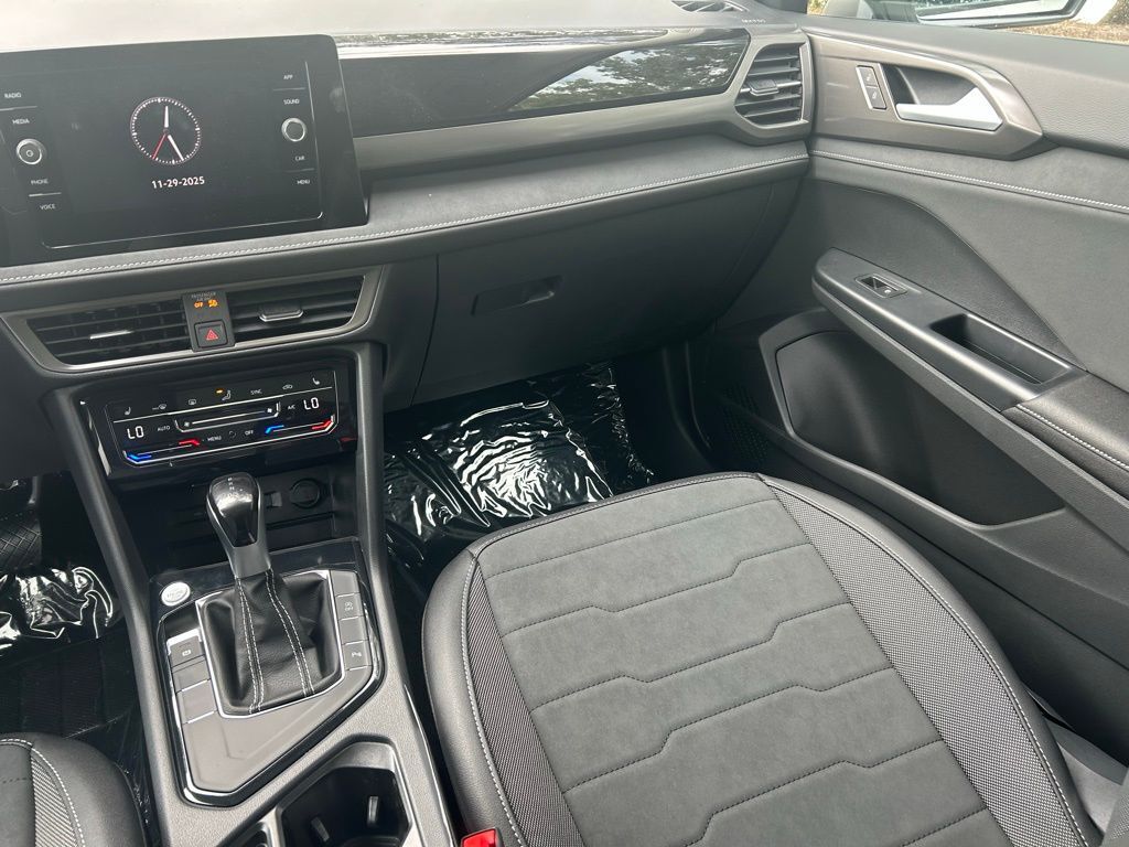 2026 Volkswagen Taos 1.5T SE Black Tampa FL