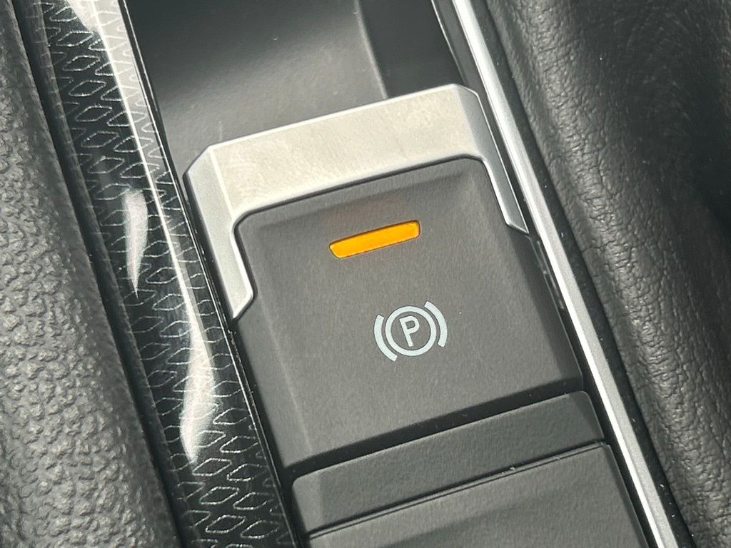 2026 Volkswagen Taos 1.5T SE Black Tampa FL