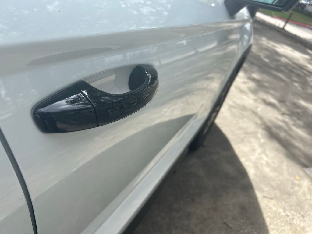 2026 Volkswagen Taos 1.5T SE Black Tampa FL