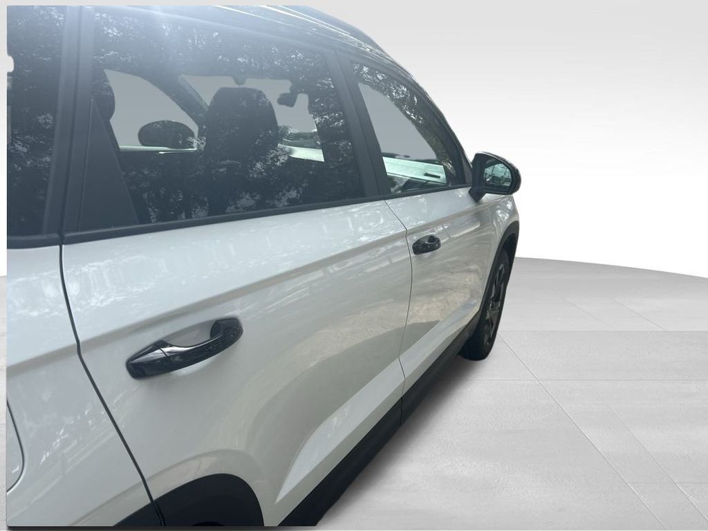 2026 Volkswagen Taos 1.5T SE Black Tampa FL