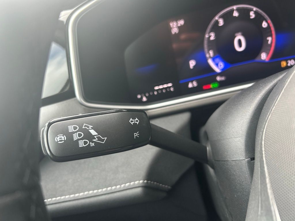 2026 Volkswagen Taos 1.5T SE Black Tampa FL