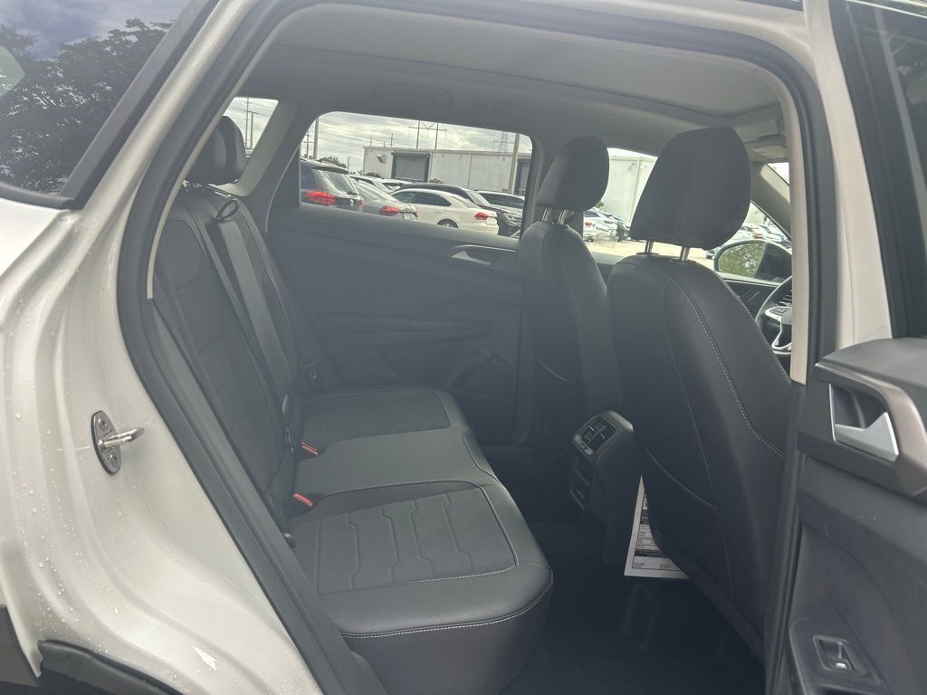 2026 Volkswagen Taos 1.5T SE Black Tampa FL