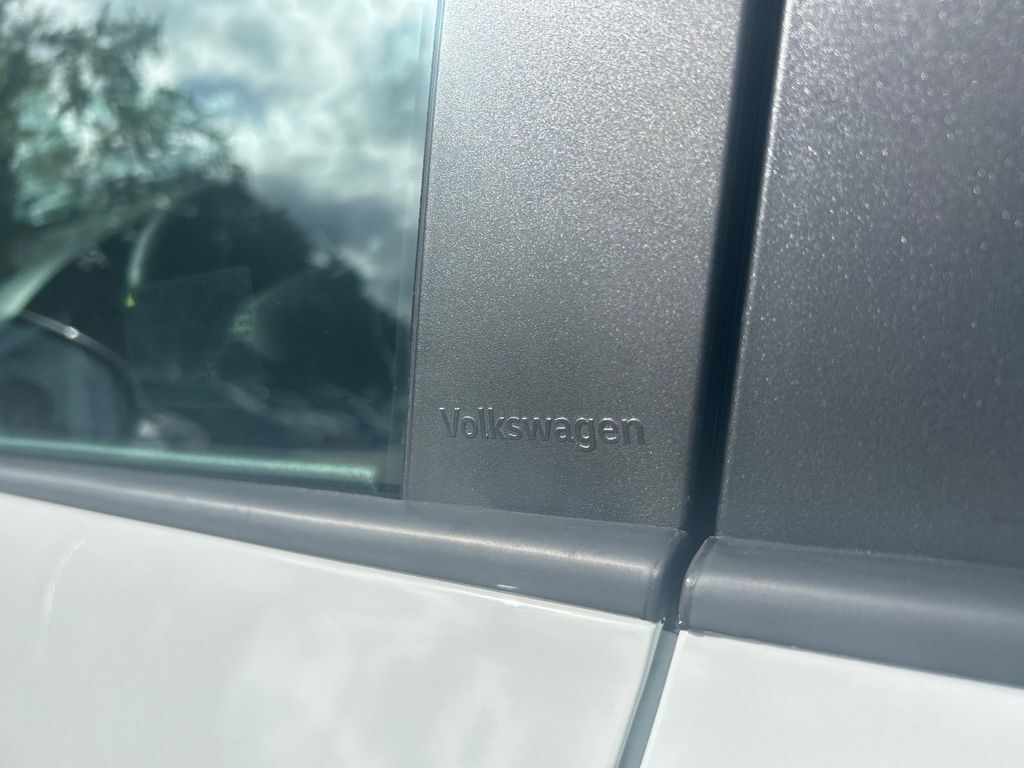 2026 Volkswagen Taos 1.5T SE Black Tampa FL