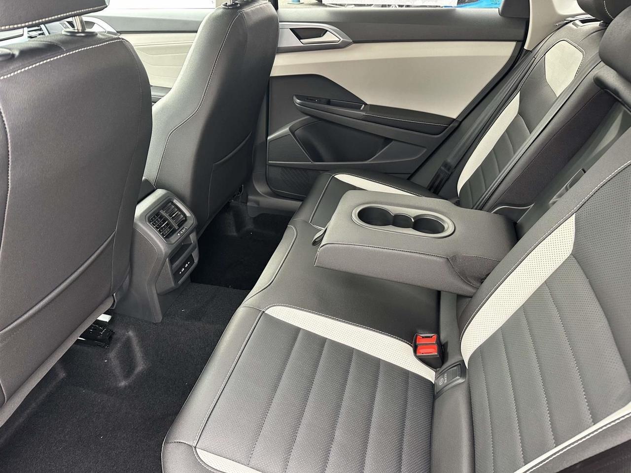 2026 Volkswagen Taos 1.5T SEL Woodbridge VA