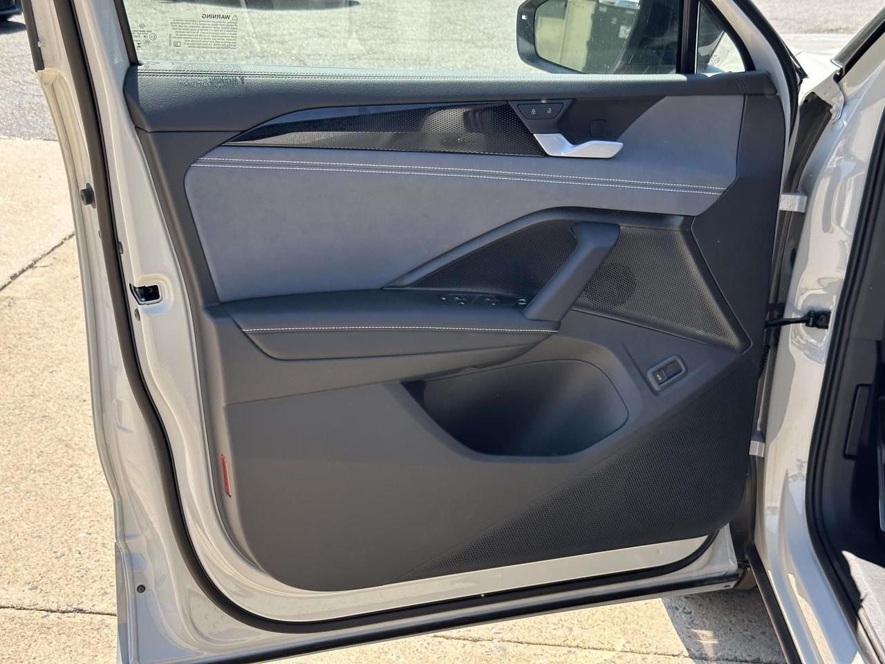 2026 Volkswagen Tiguan 2.0T SE R-Line Black Woodbridge VA