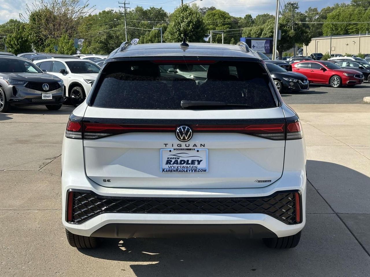 2026 Volkswagen Tiguan 2.0T SE R-Line Black