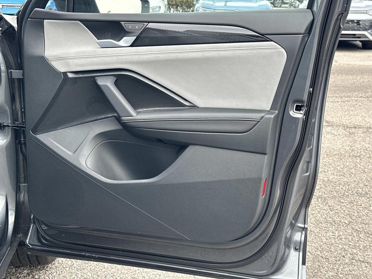 2026 Volkswagen Tiguan 2.0T SE R-Line Black Woodbridge VA