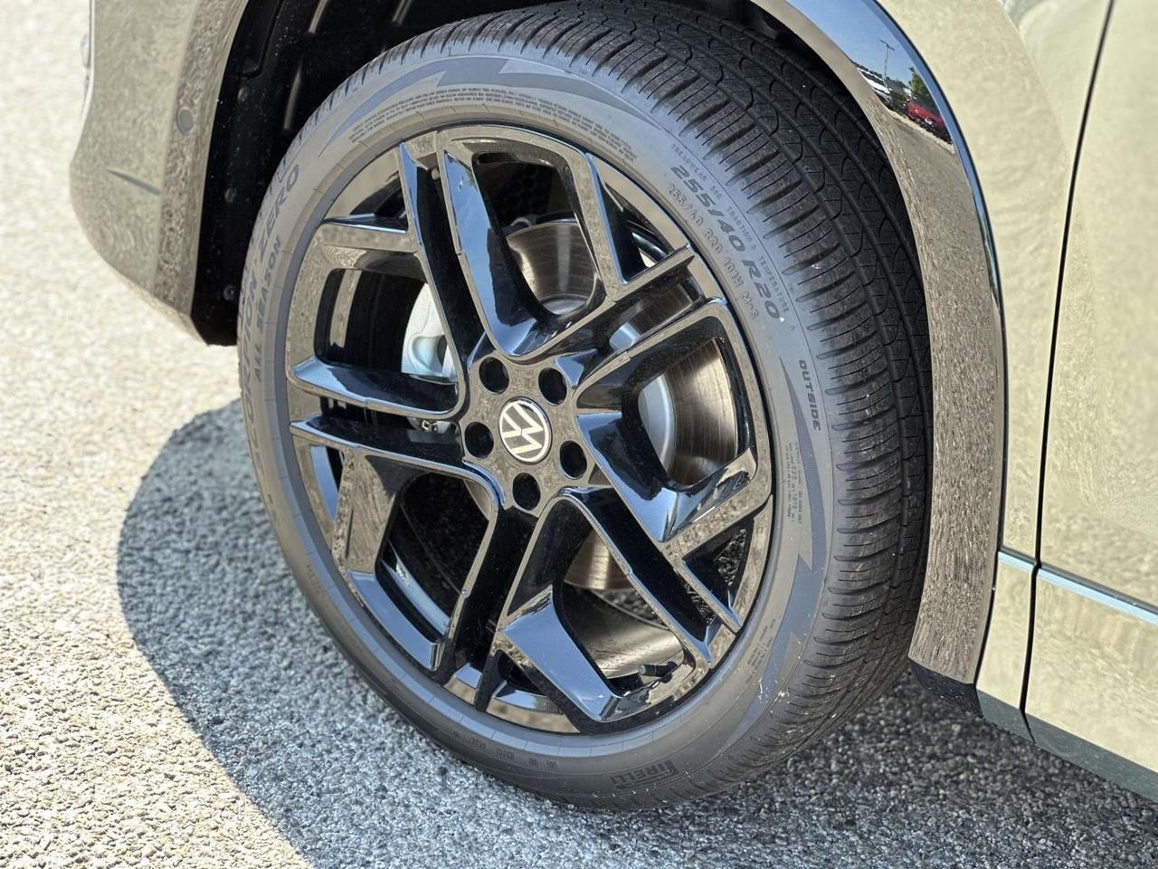 2026 Volkswagen Tiguan 2.0T SE R-Line Black Woodbridge VA