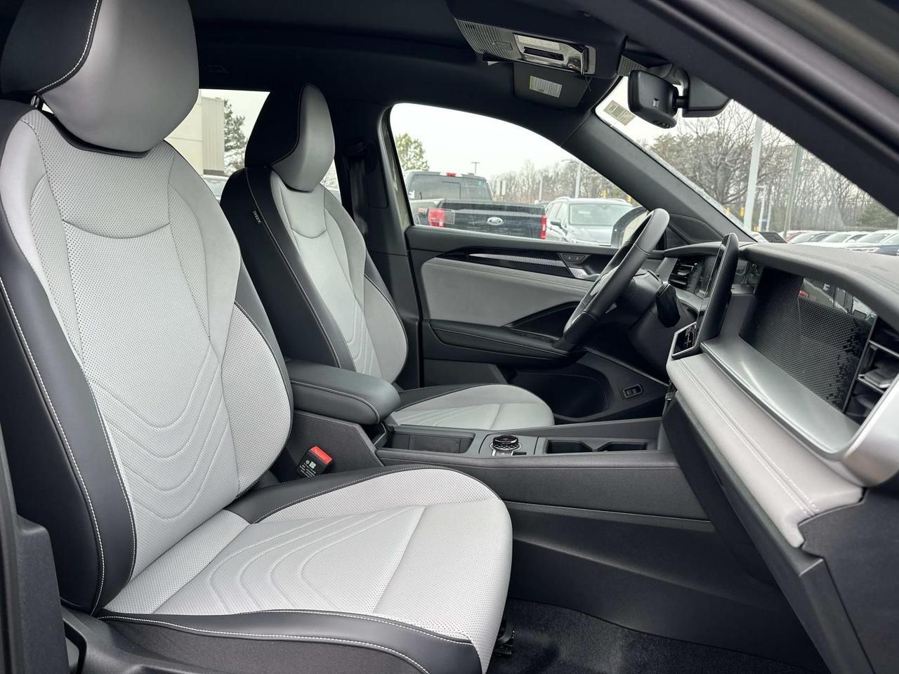 2026 Volkswagen Tiguan 2.0T SE R-Line Black Woodbridge VA