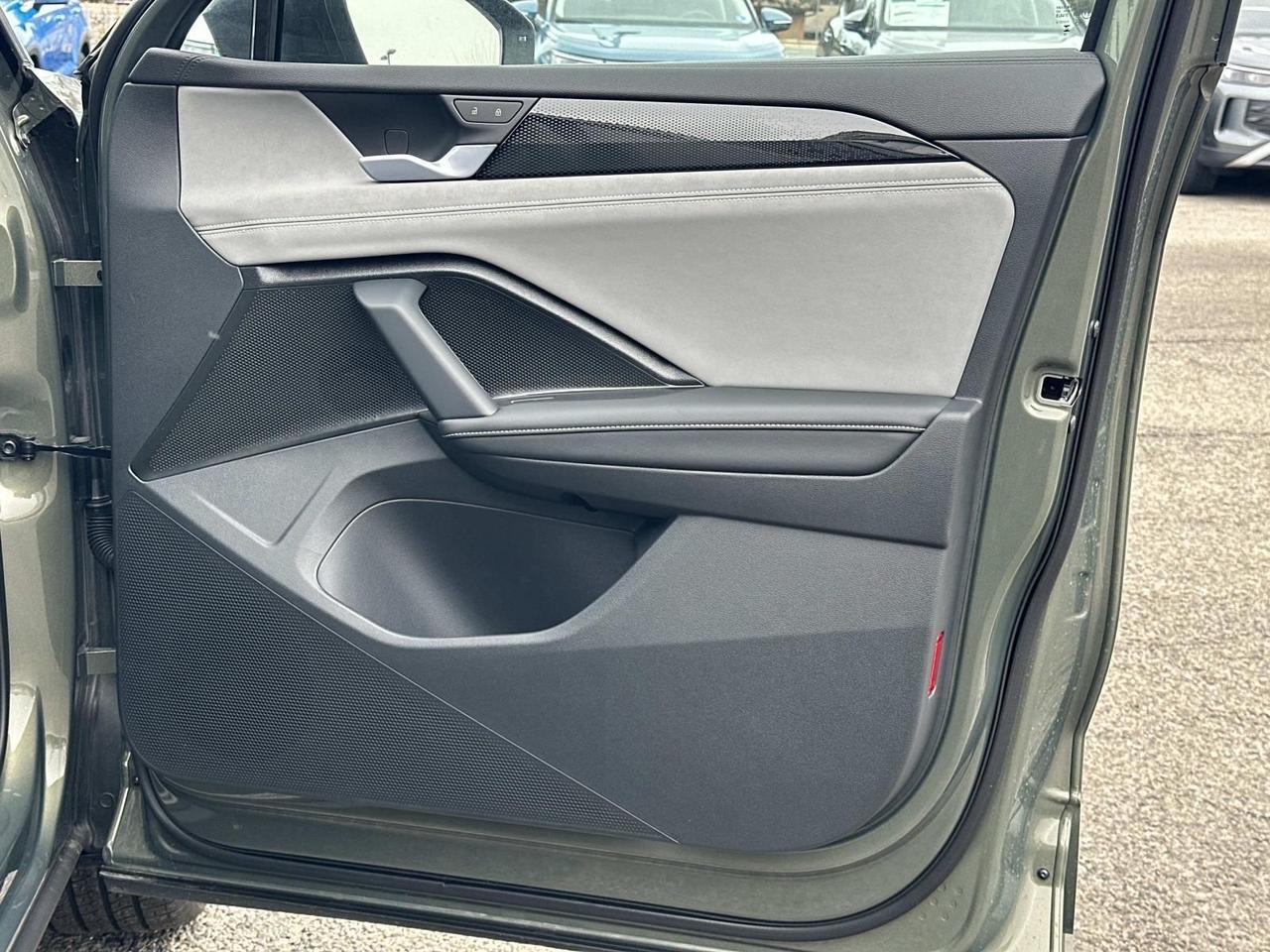 2026 Volkswagen Tiguan 2.0T SE R-Line Black Woodbridge VA