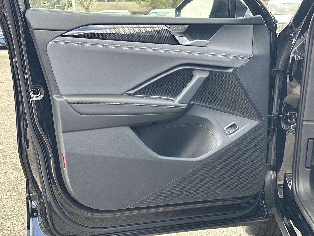 2026 Volkswagen Tiguan 2.0T SE R-Line Black Woodbridge VA