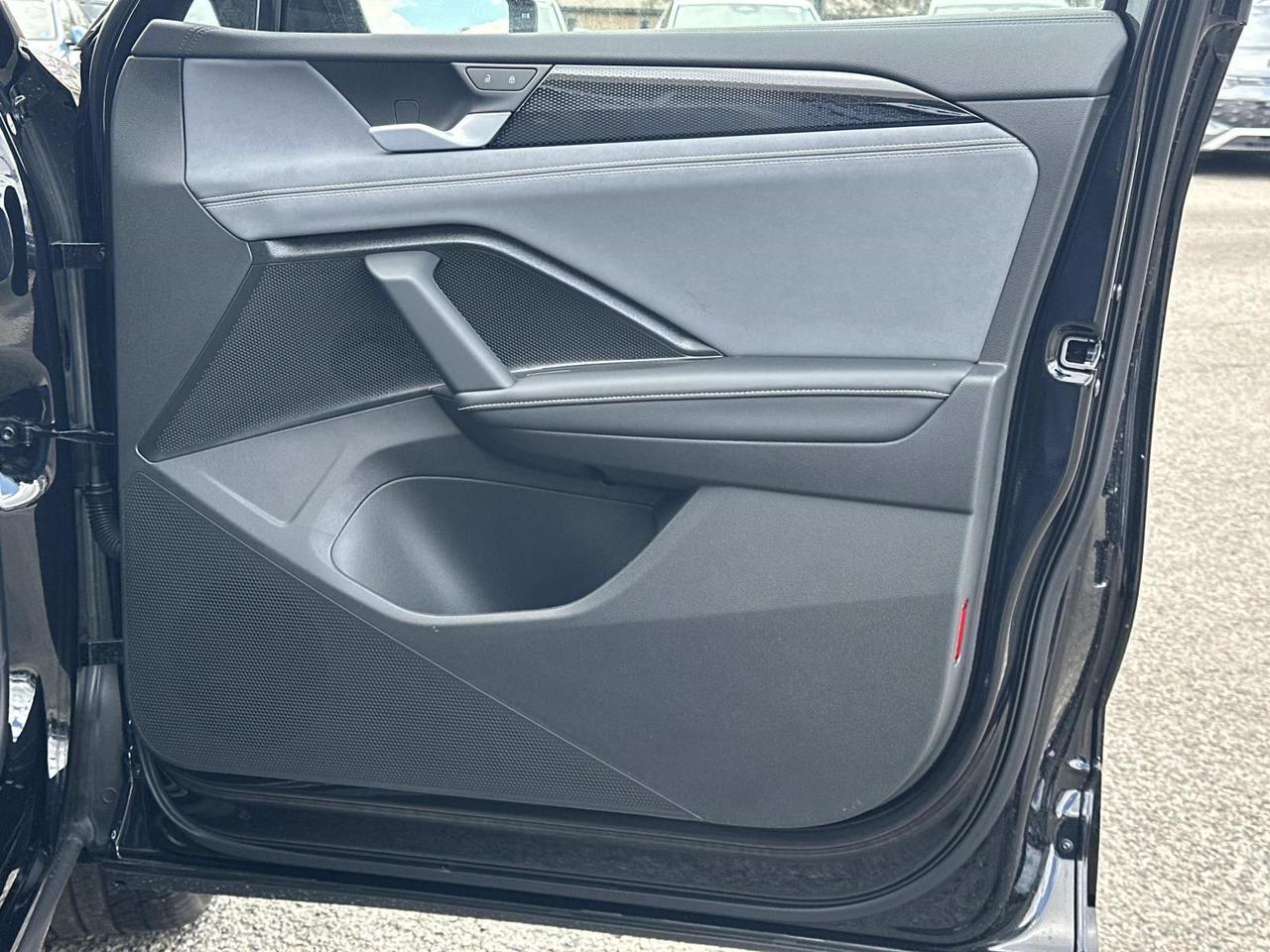 2026 Volkswagen Tiguan 2.0T SE R-Line Black Woodbridge VA