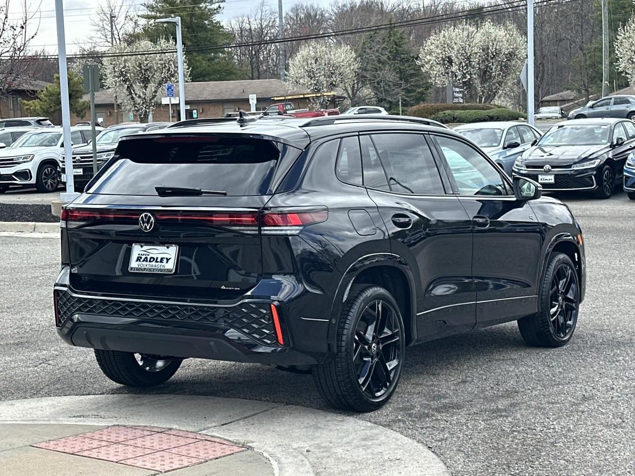 2026 Volkswagen Tiguan 2.0T SE R-Line Black Woodbridge VA