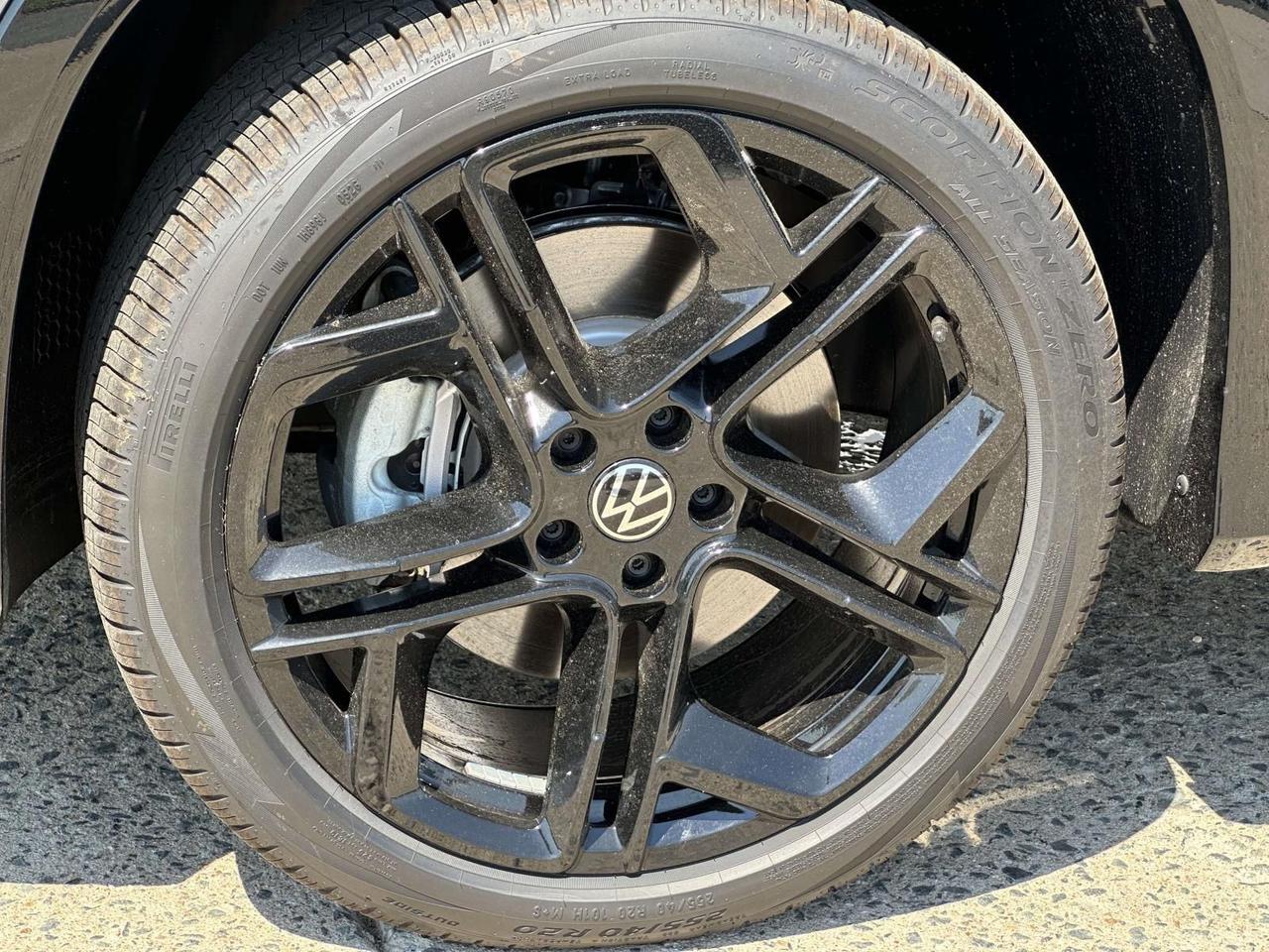 2026 Volkswagen Tiguan 2.0T SE R-Line Black Woodbridge VA