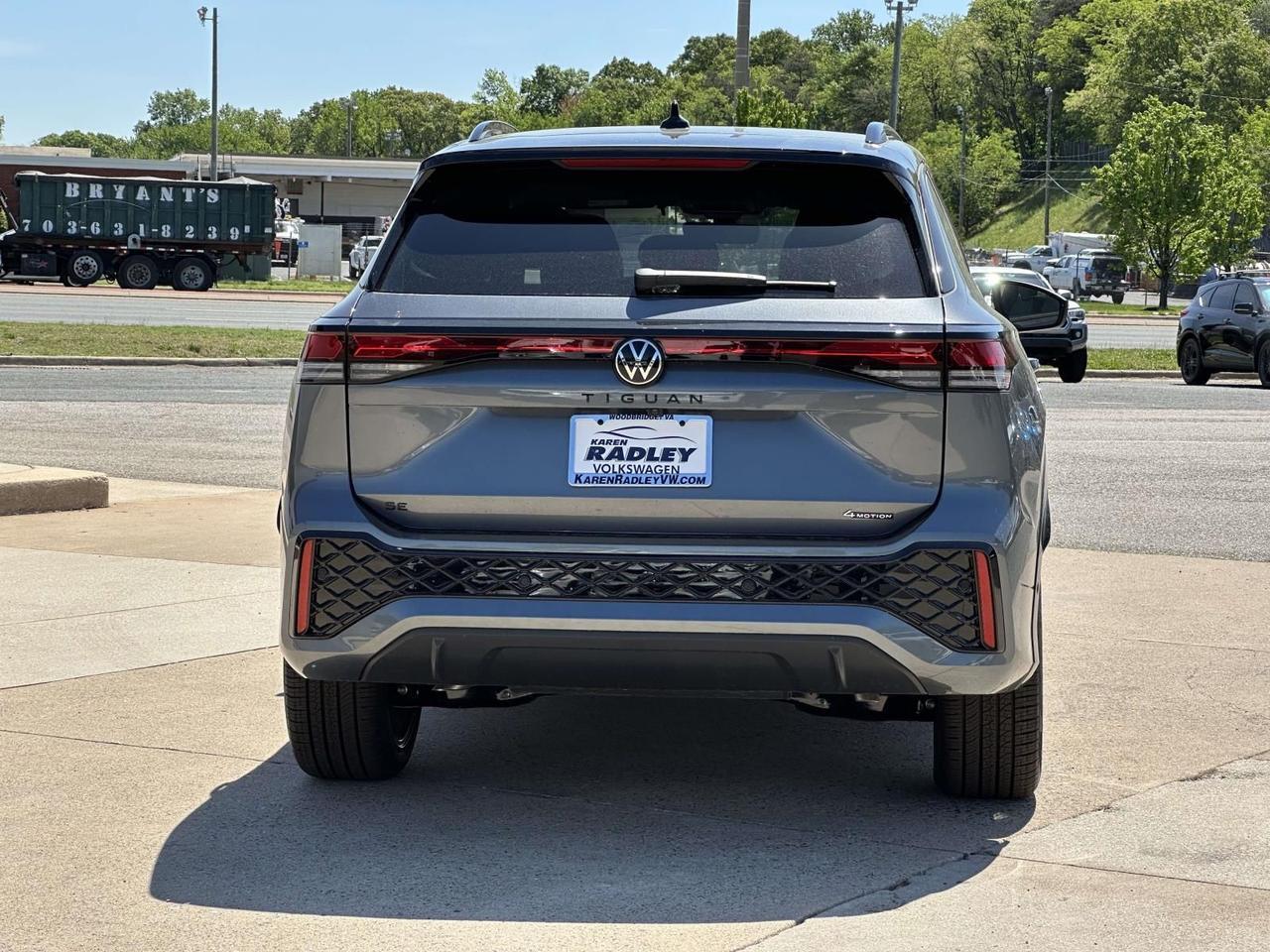 2026 Volkswagen Tiguan 2.0T SE R-Line Black