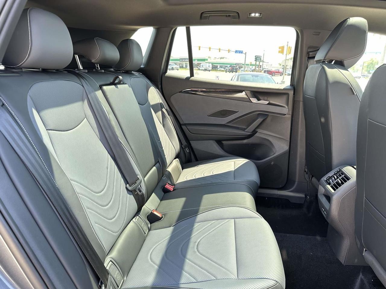 2026 Volkswagen Tiguan 2.0T SE R-Line Black Woodbridge VA