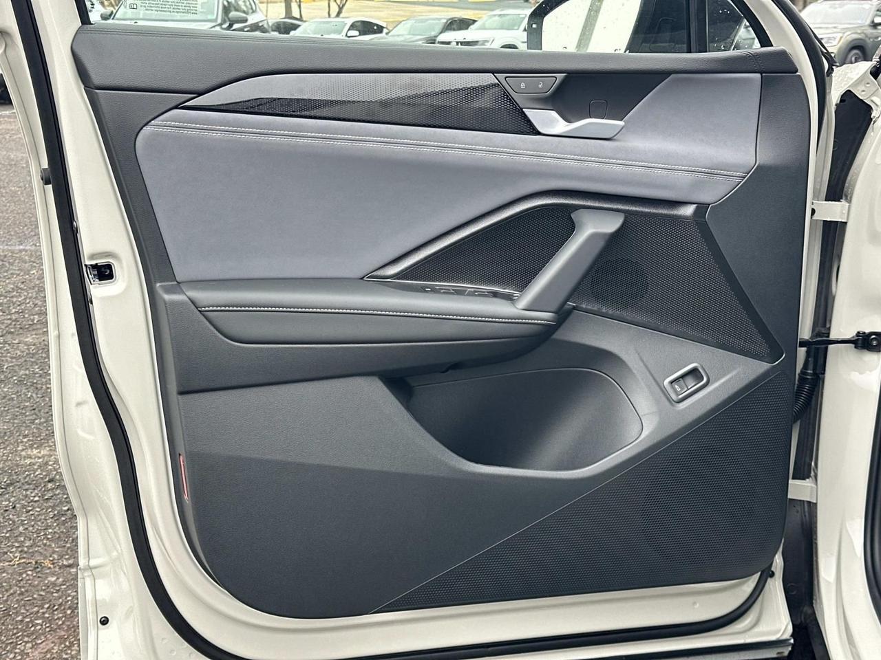 2026 Volkswagen Tiguan 2.0T SE R-Line Black Woodbridge VA