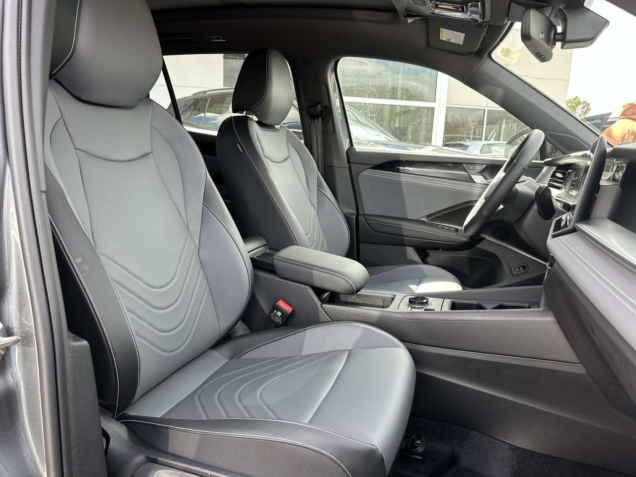 2026 Volkswagen Tiguan 2.0T SE R-Line Black Woodbridge VA